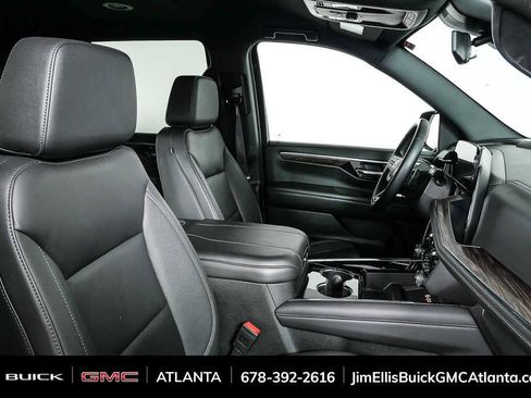 Used 2025 Chevrolet Tahoe LT RWD image 22