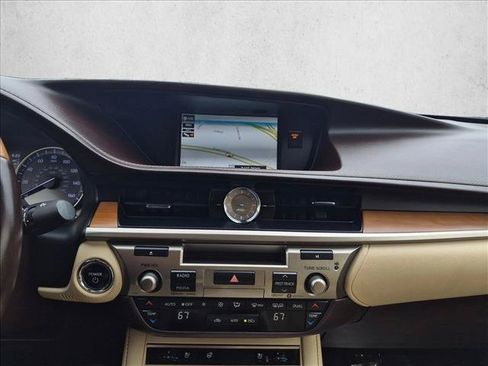 Used 2018 Lexus ES 300h w/ Navigation Package FWD image 13