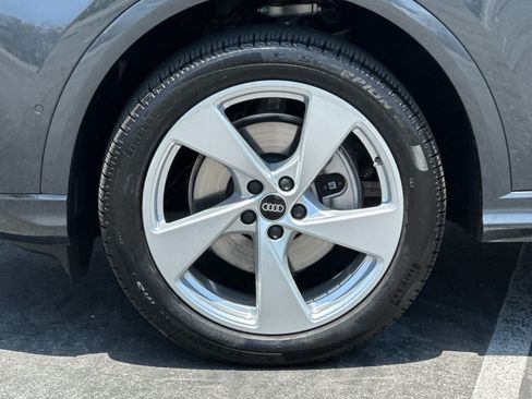 Used 2025 Audi Q5 Premium Plus w/ Premium Plus AWD/4WD image 27