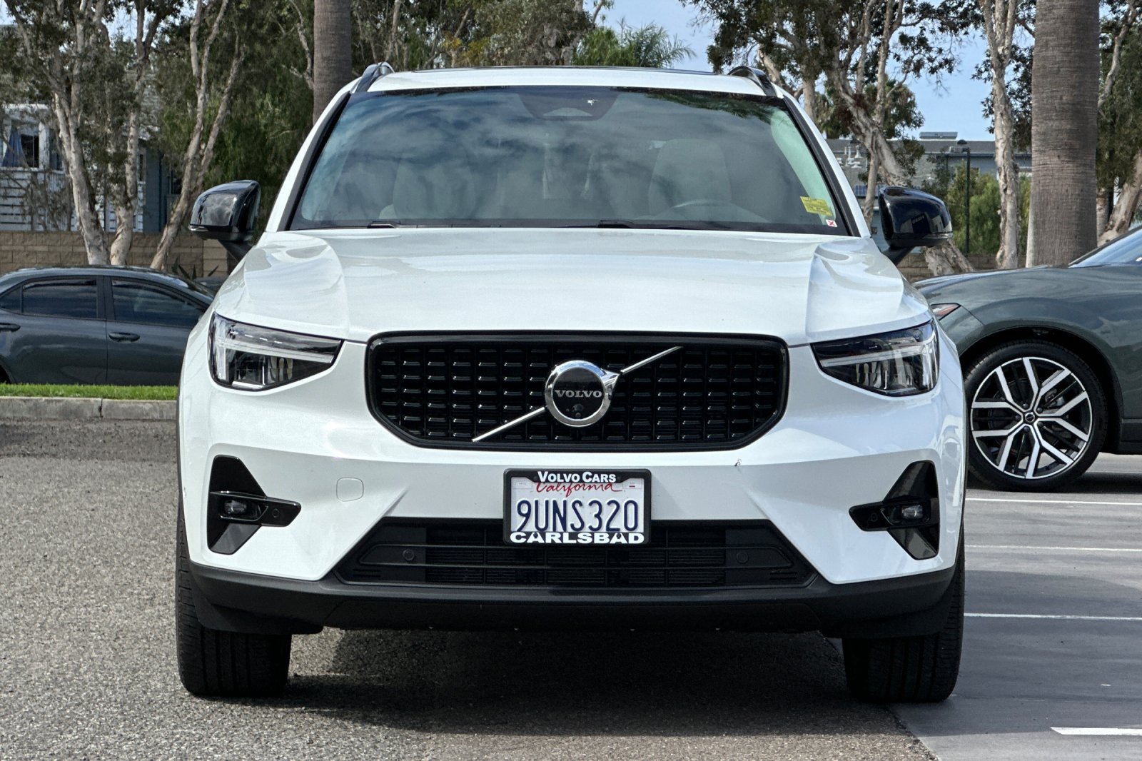 Certified 2025 Volvo XC40 B5 Plus AWD/4WD image 9