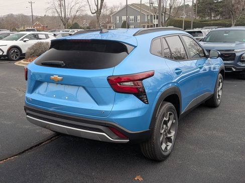 New 2026 Chevrolet Trax LT w/ Driver Confidence Package image 8