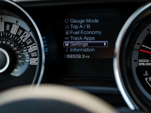 Used 2013 Ford Mustang Premium image 16