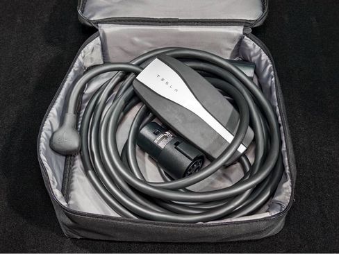 Used 2021 Tesla Model Y Long Range image 6