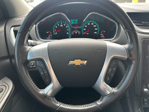 Used 2015 Chevrolet Traverse LT w/ Style and Technology Package FWD image 25