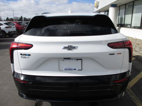 Used 2024 Chevrolet Blazer EV RS image 4