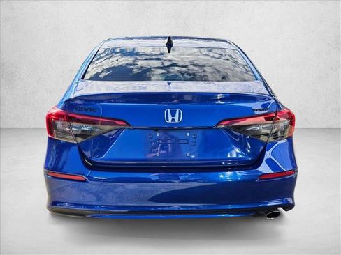 Used 2023 Honda Civic Sport image 6