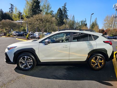 Used 2025 Subaru Crosstrek 2.0i Premium w/ Crosstrek Mirror Package image 4