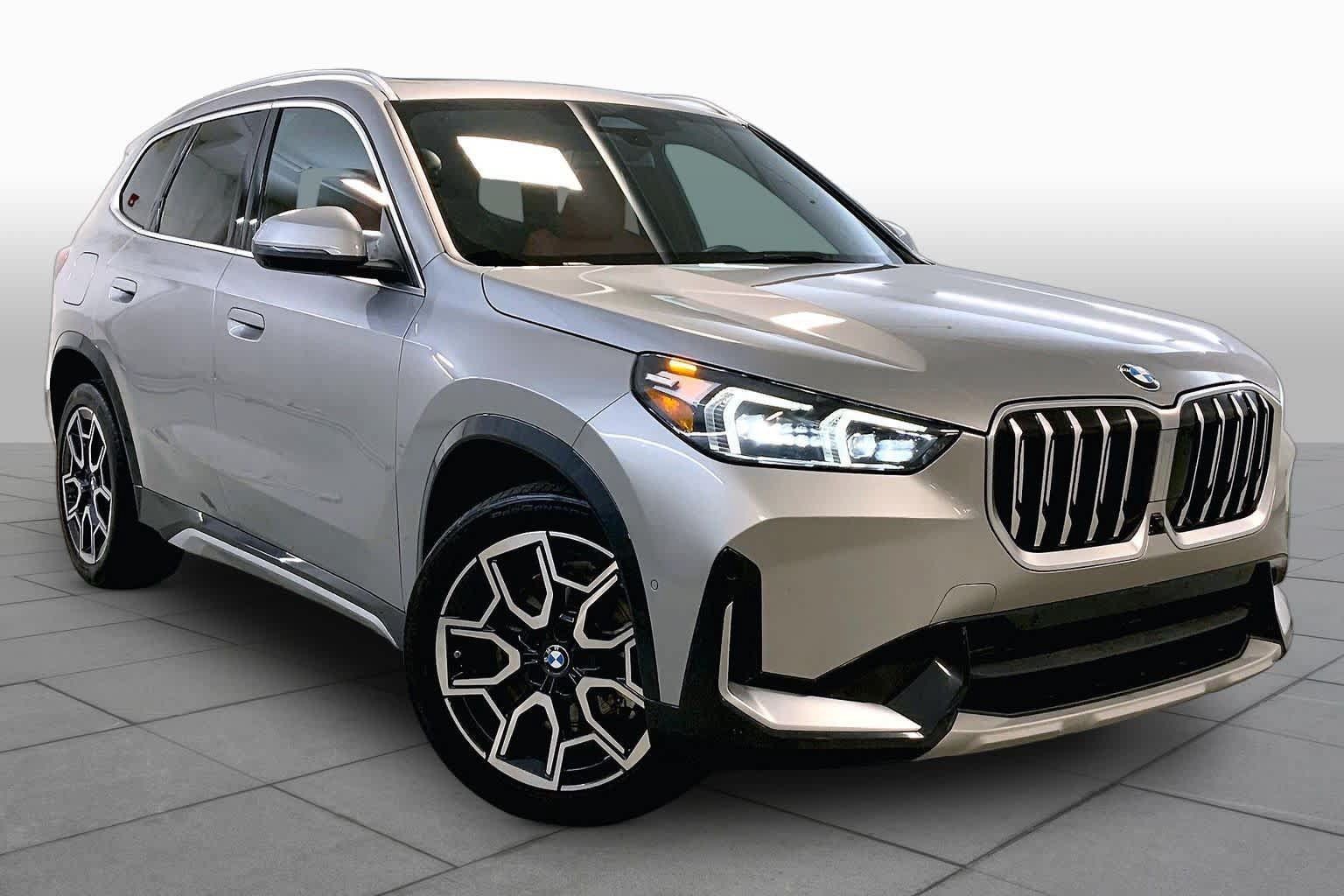Used 2025 BMW X1 xDrive28i w/ Premium Package AWD/4WD image 2
