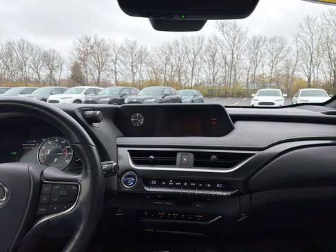 Used 2021 Lexus UX 250h w/ Premium Package image 15