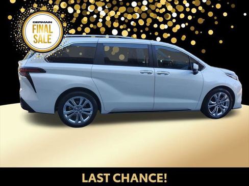 Certified 2022 Toyota Sienna Platinum image 5