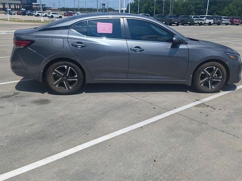 Used 2025 Nissan Sentra SV w/ All-Weather Package FWD image 7