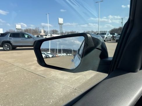 Used 2023 GMC Terrain SLE w/ Driver Convenience Package image 58