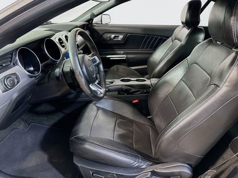 Used 2019 Ford Mustang Premium RWD image 10