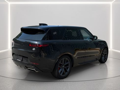Used 2023 Land Rover Range Rover Sport SE Dynamic AWD/4WD image 5