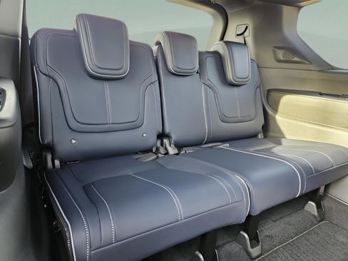 New 2026 INFINITI QX80 4WD image 9