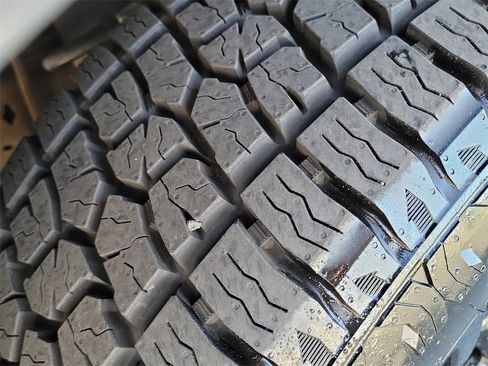 Used 2024 Chevrolet Silverado 1500 RST w/ Convenience Package II image 31