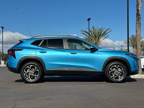 New 2026 Chevrolet Trax LT FWD image 3