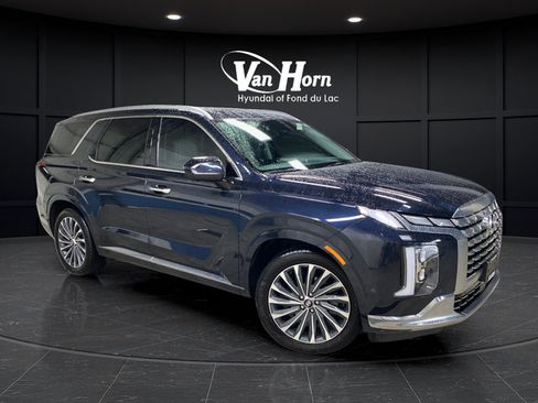 Used 2024 Hyundai Palisade Calligraphy FWD image 1
