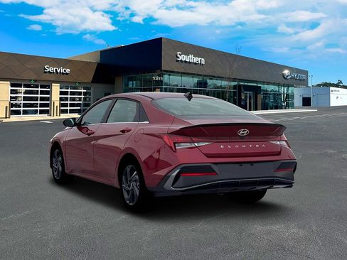New 2026 Hyundai Elantra SEL Sport image 5