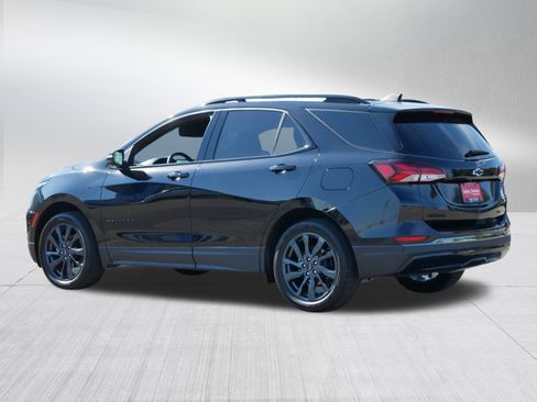 Used 2022 Chevrolet Equinox RS w/ RS Leather Package image 5