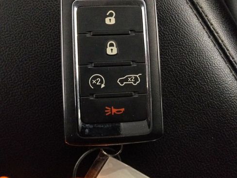 Used 2022 Jeep Grand Cherokee L Limited w/ Luxury Tech Group II image 52