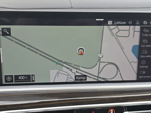 Used 2020 BMW X7 M50i image 21