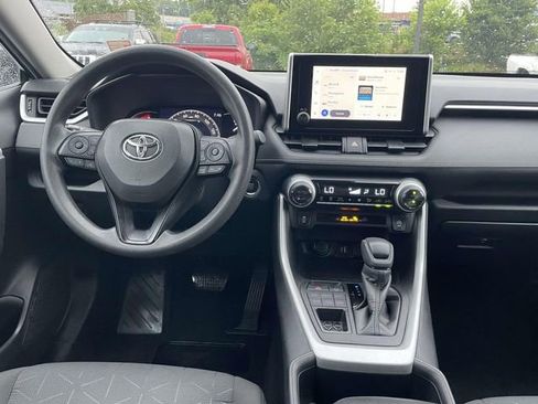 Used 2023 Toyota RAV4 XLE AWD/4WD image 20