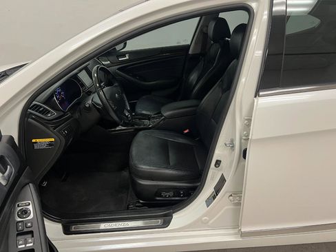 Used 2016 Kia Cadenza Premium image 22
