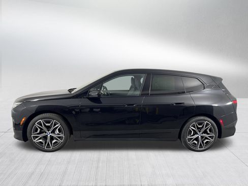 Certified 2022 BMW iX xDrive50 w/ Premium Package AWD/4WD image 4