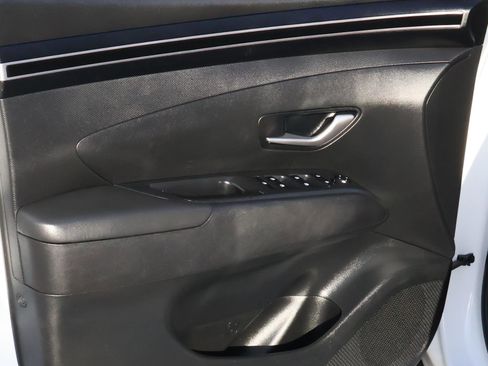 Used 2022 Hyundai Santa Cruz SEL Premium image 17