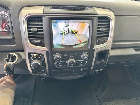 Used 2017 RAM 1500 Classic SLT w/ SLT Plus D←cor Group image 11