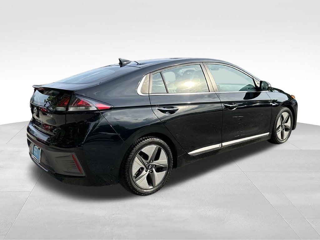 Used 2020 Hyundai Ioniq Limited FWD image 7