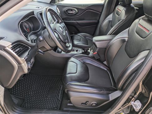 Certified 2020 Jeep Cherokee Trailhawk w/ Cold Weather Group image 11