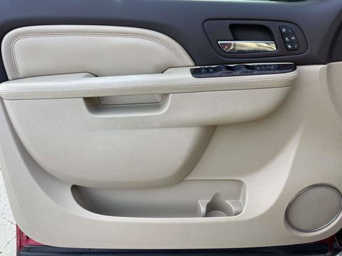 Used 2013 GMC Yukon XL Denali image 13