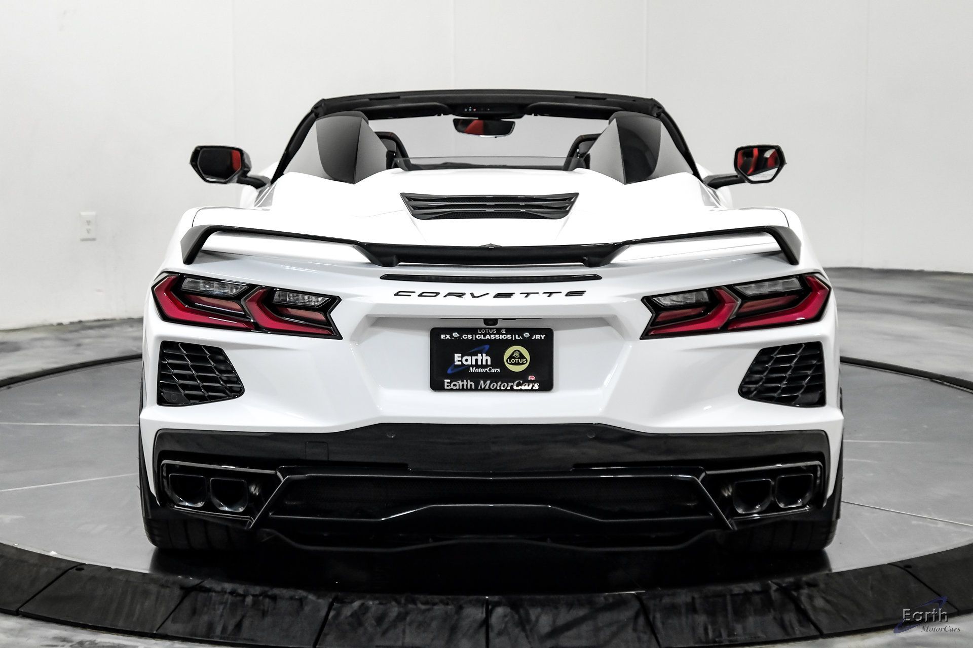 Used 2024 Chevrolet Corvette Stingray Premium Conv w/ Z51 Performance Package RWD image 16