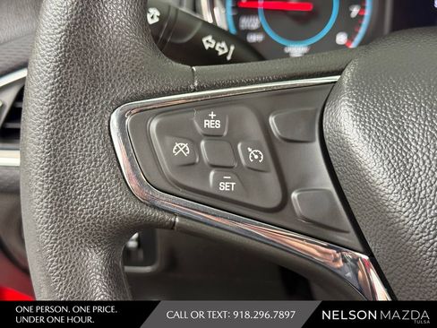 Used 2018 Chevrolet Cruze LT w/ Convenience Package FWD image 25