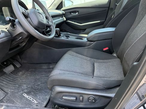Used 2023 Honda Accord EX image 9