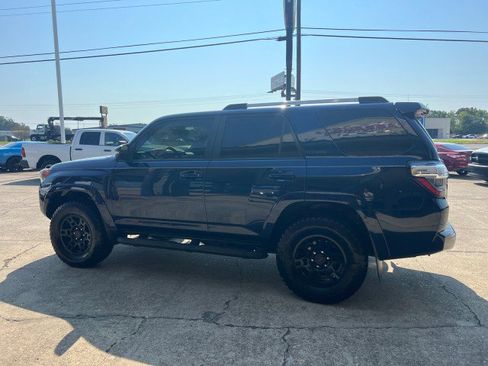 Used 2021 Toyota 4Runner SR5 Premium w/ Moonroof Package image 9