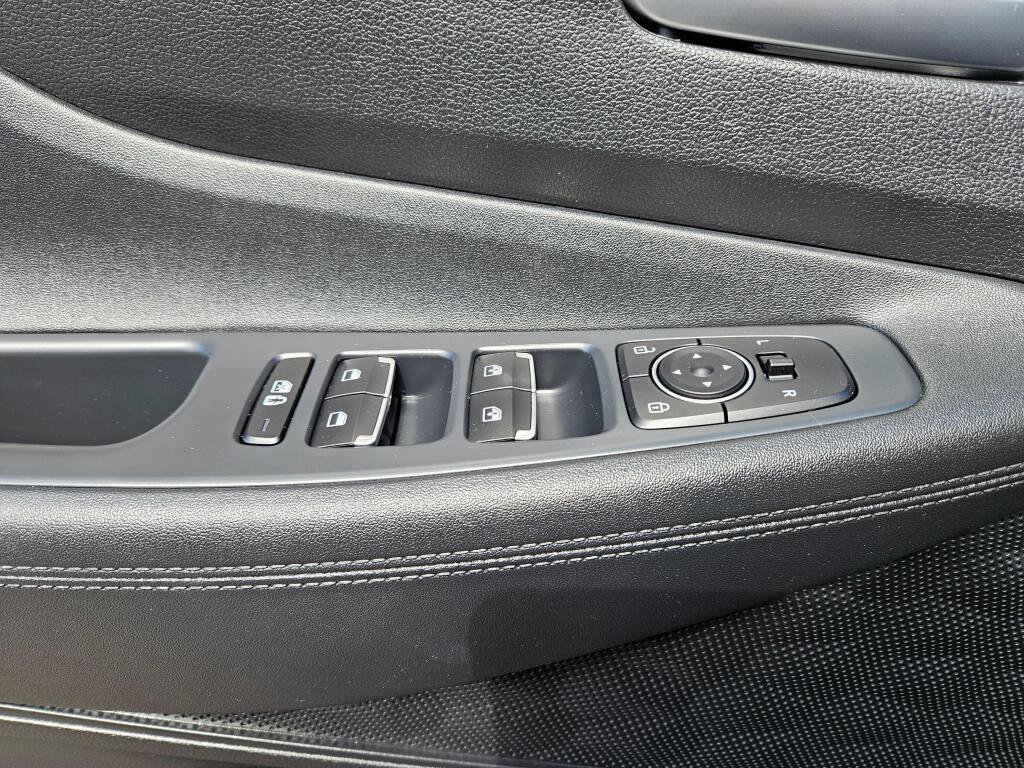 Used 2023 Hyundai Santa Fe SEL AWD/4WD image 19