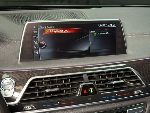 Used 2016 BMW 740i image 43