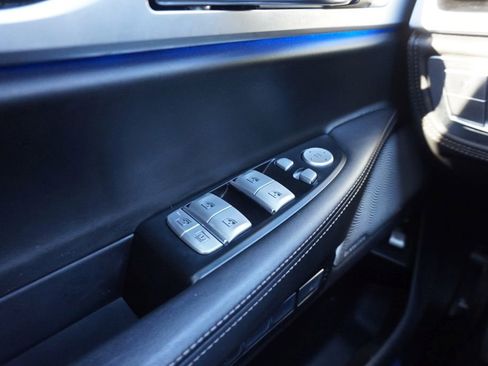 Used 2017 BMW 750i image 37