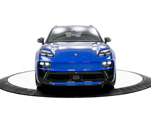 New 2026 Porsche Macan GTS Electric AWD/4WD image 10