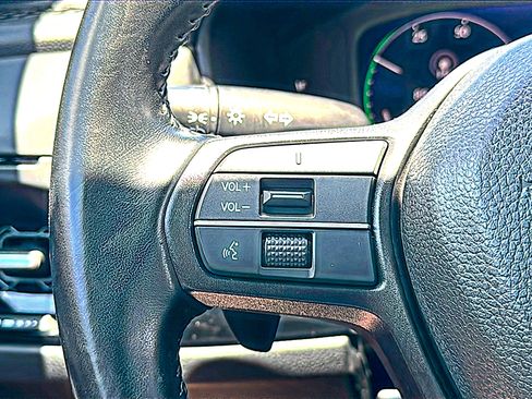Used 2024 Honda Accord Sport image 30
