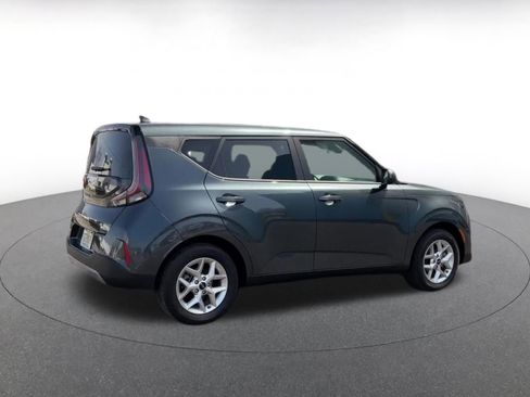 Used 2025 Kia Soul LX w/ LX Technology Package FWD image 15