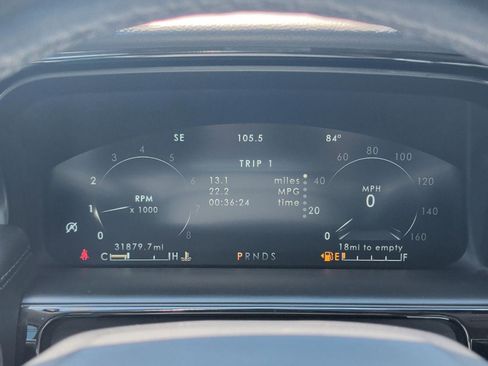 Used 2022 Lincoln Nautilus FWD w/ Premium Package image 16