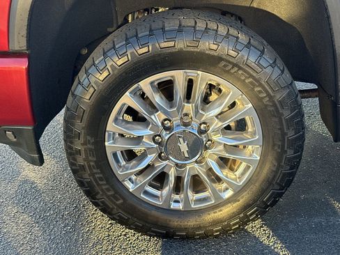 Used 2020 Chevrolet Silverado 3500 High Country image 13