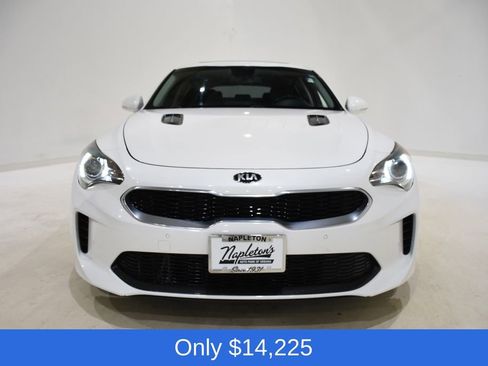 Used 2018 Kia Stinger image 2