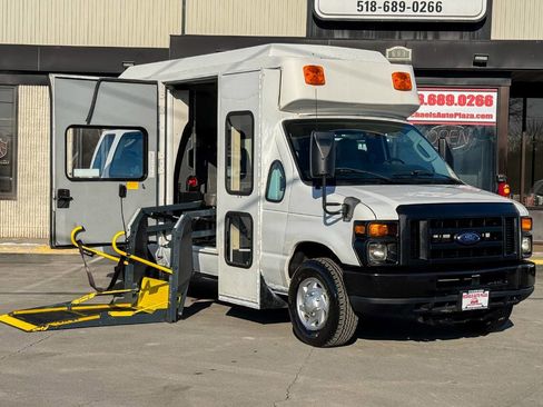 Used 2011 Ford E-350 and Econoline 350 Extended Super Duty w/ PWR Group image 1