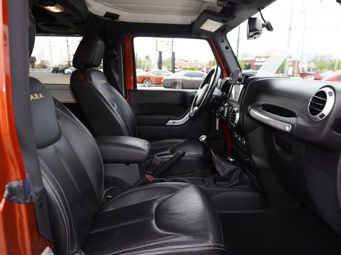 Used 2014 Jeep Wrangler Sahara w/ Dual Top Group image 28