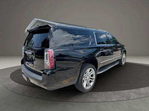 Used 2017 GMC Yukon XL SLT w/ Premium Edition RWD image 5